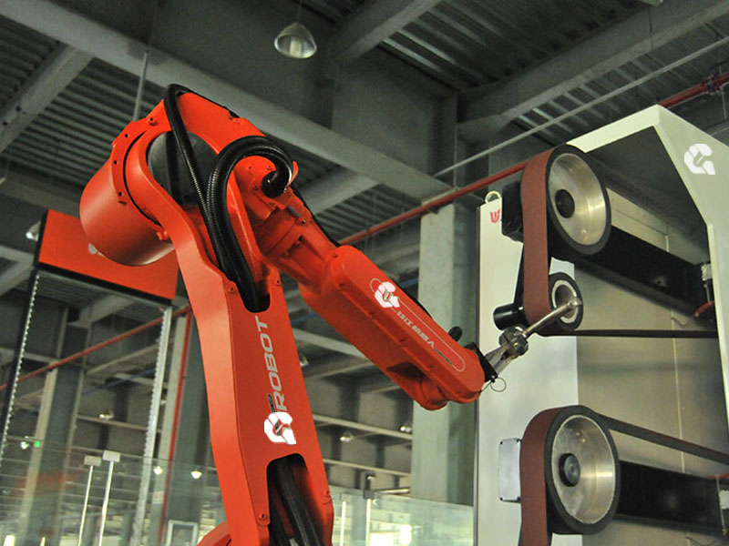 Polishing robot at work